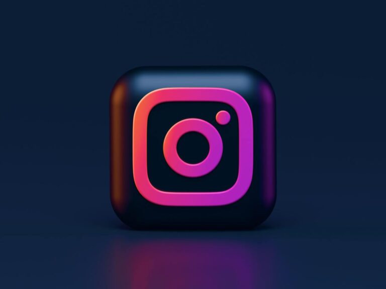 Instagram is down for multiple users (Update: It's back)
