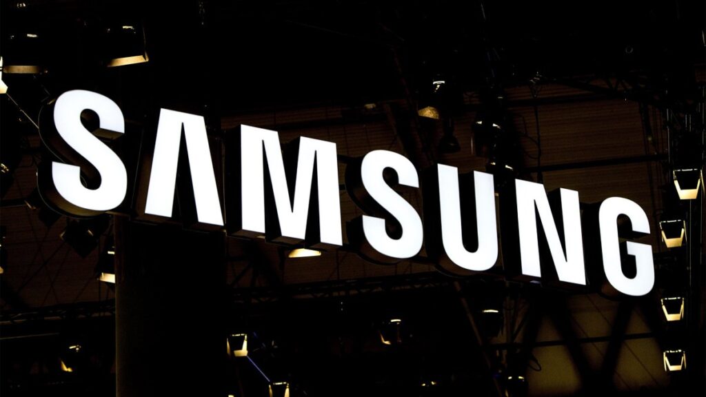 Samsung extends cut in memory chip production, will focus on high-end AI chips instead